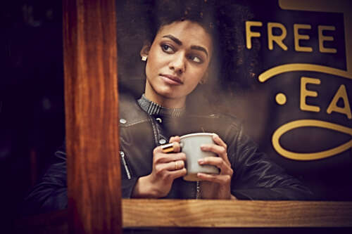 look_1_woman_single_600