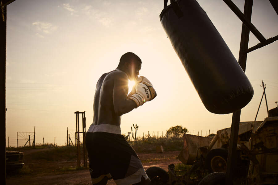 raw-b_2019_09_06_red_tag_w19_d6_2458