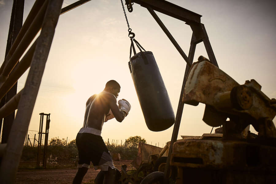 raw-b_2019_09_06_red_tag_w19_d6_2554